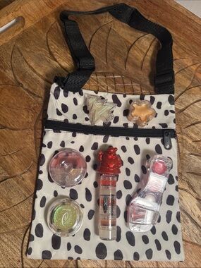 NWT Caboodles Kids Crossbody Bag in Spots with 6 pc assorted fun Lip Glosses